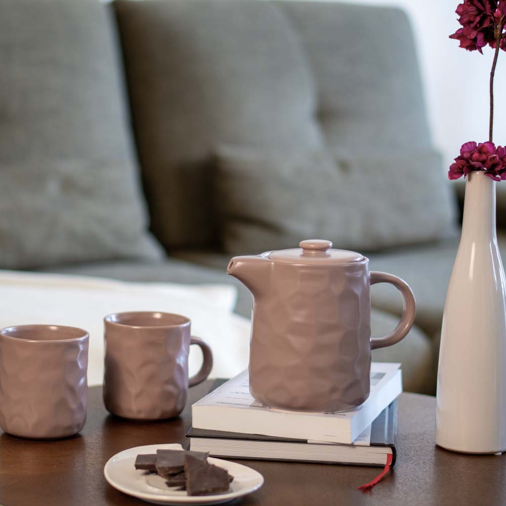 Teekanne und Tassen aus Keramik im skandinavischen Stil, altrosa - Lookbook Wohnzimmer