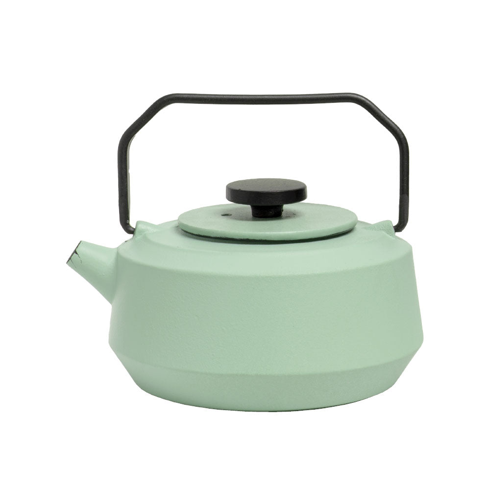 moderne Teekanne aus Gusseisen